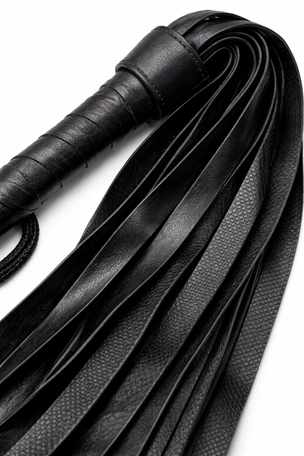 Noir Leather Flogger